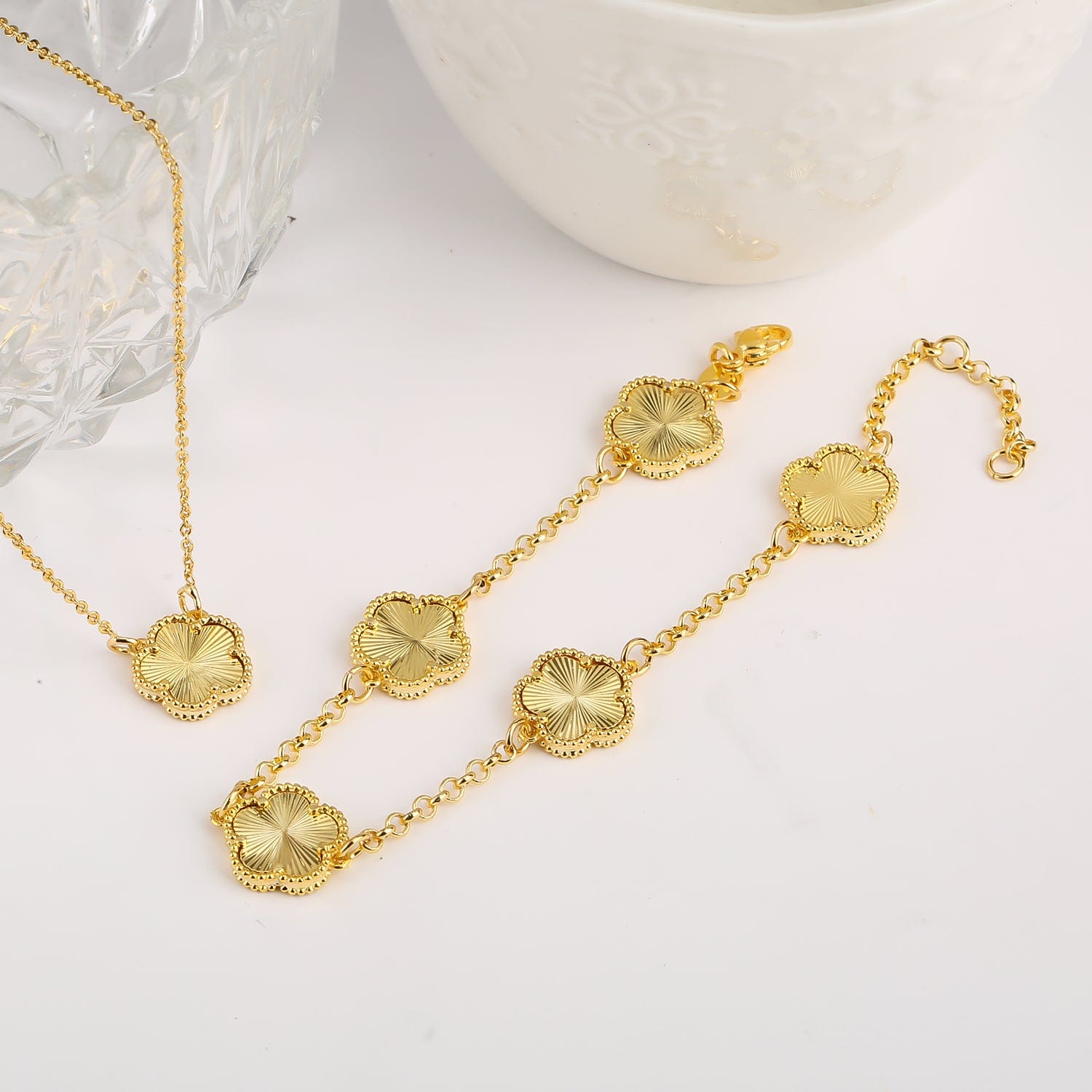 Four Leaf Clover Bracelet - WanderLightful