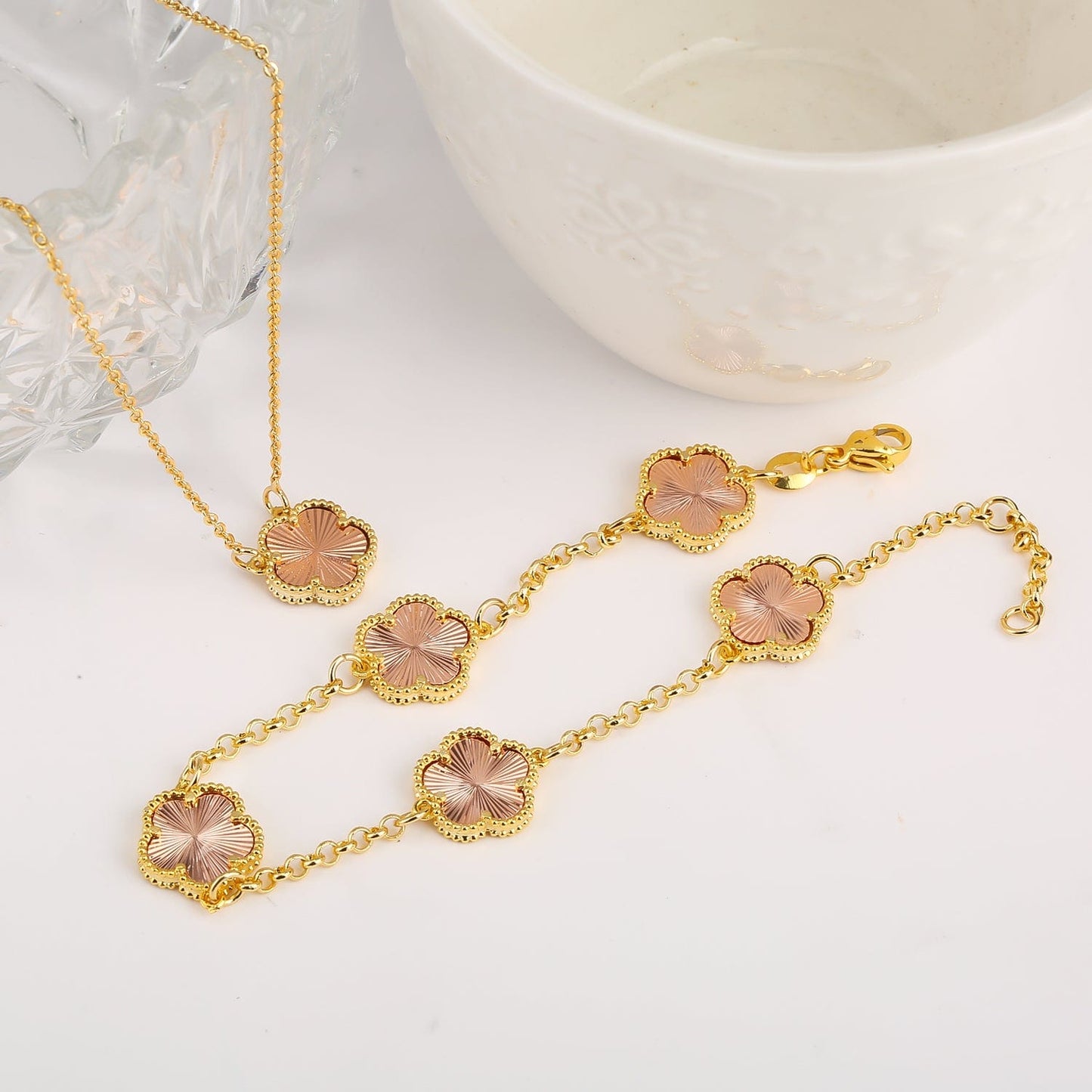 Four Leaf Clover Bracelet - WanderLightful