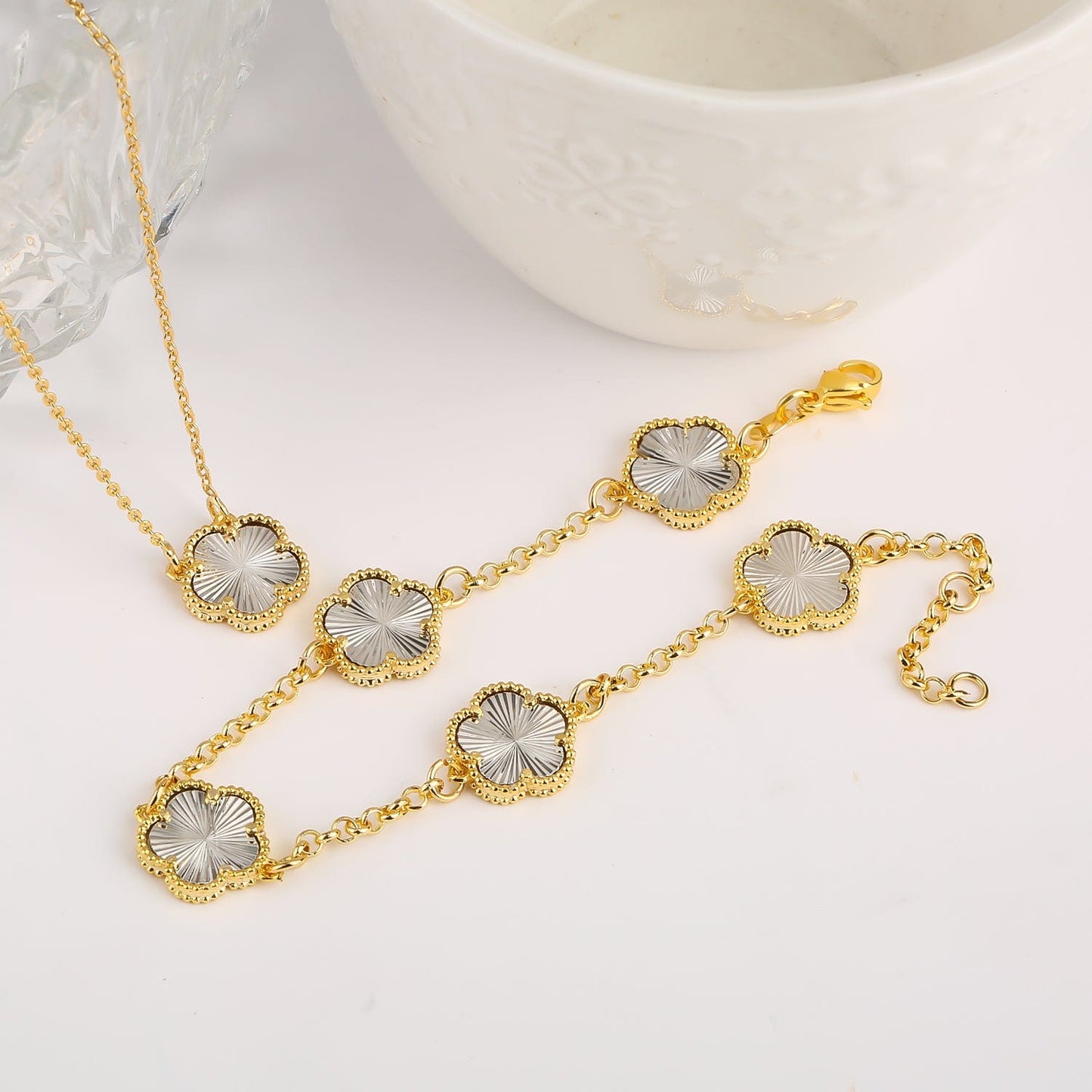 Four Leaf Clover Bracelet - WanderLightful