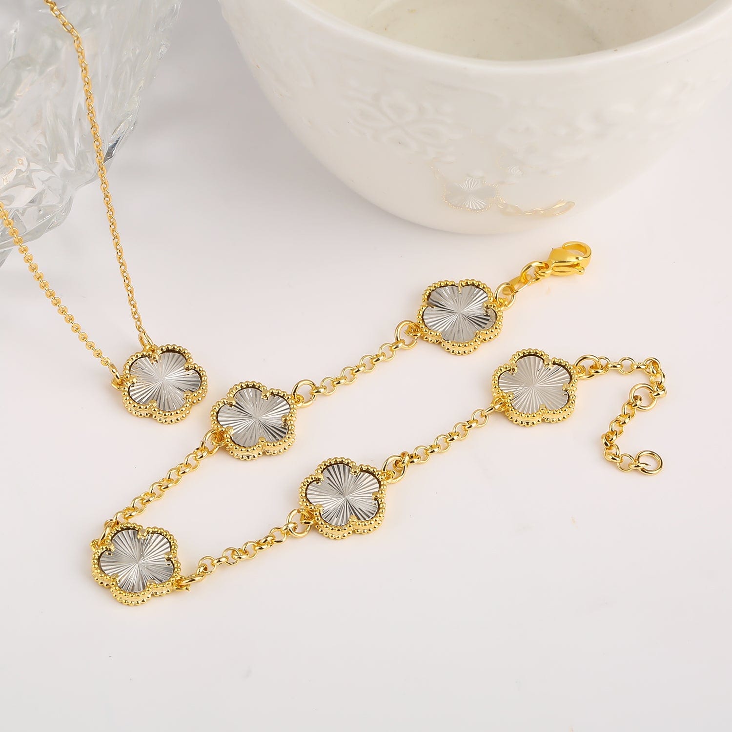 Four Leaf Clover Bracelet - WanderLightful